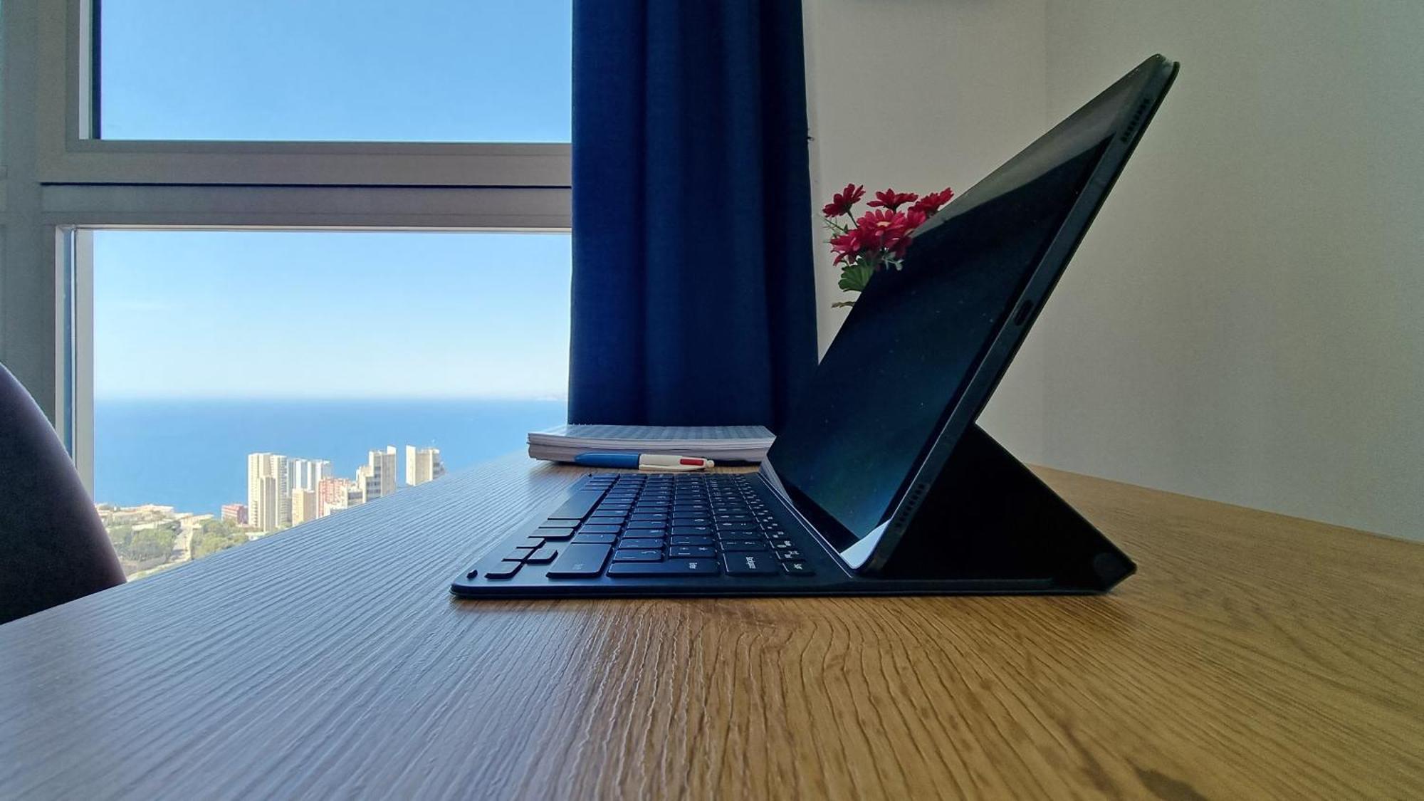 Highrise Apartment With Private Terrace & Sea Views - 34Th Floor Бенидорм Екстериор снимка