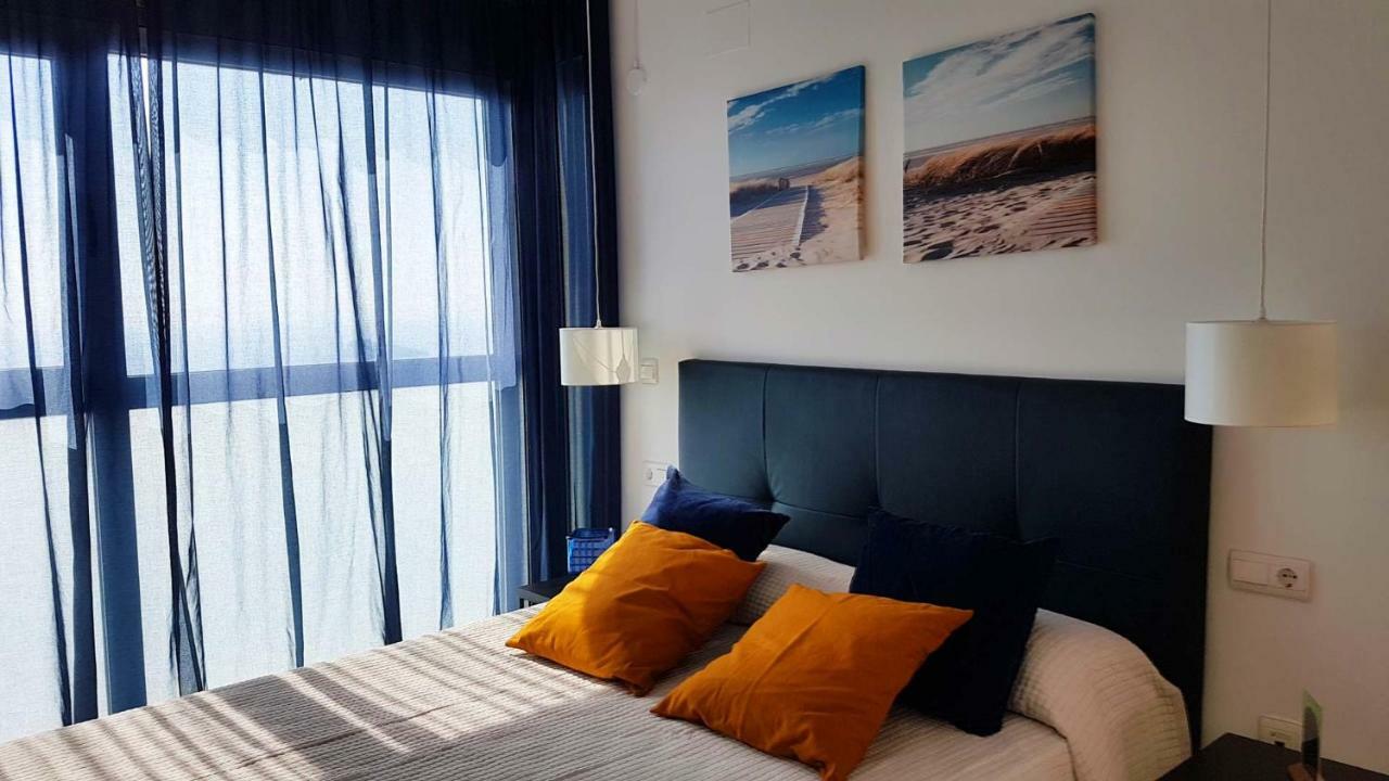 Highrise Apartment With Private Terrace & Sea Views - 34Th Floor Бенидорм Екстериор снимка